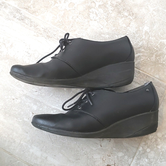 Rockport Women Adiprene Leather Wedge Shoes - Picture 2 of 4